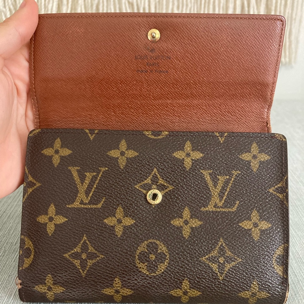 Authentic Loius Vuitton Monogram Wallet Vintage B… - image 5